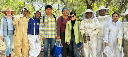 Ayudando a los Apicultores de Colima